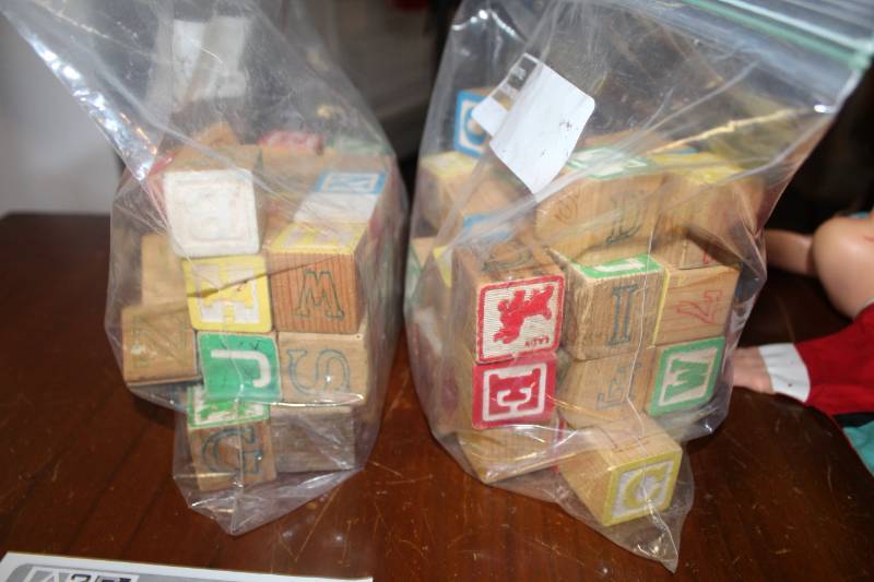 lot 77 image: Lot of (2) Bags of Wood Blocks