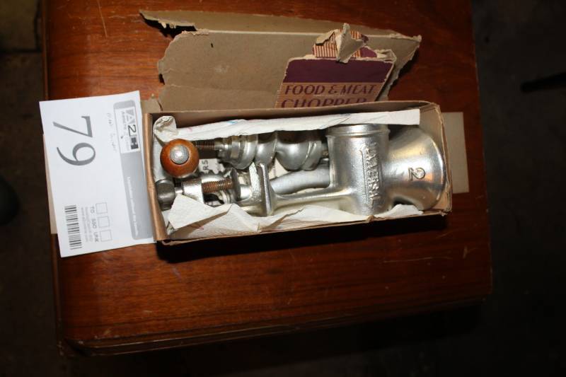 lot 79 image: Universal #2 Meat Grinder