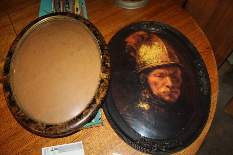 lot 93 image: Lot of (2) Old Portrait Oval Frame Wall Art