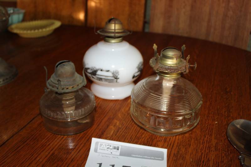 lot 115 image: Lot of (3) Table Lantern Bases