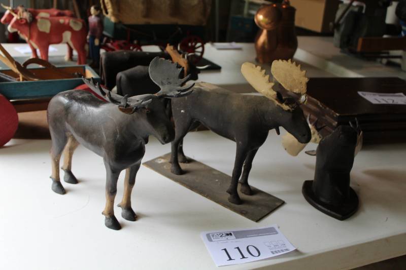 lot 110 image: Lot of (3) Moose Wood Statues and Wall Art