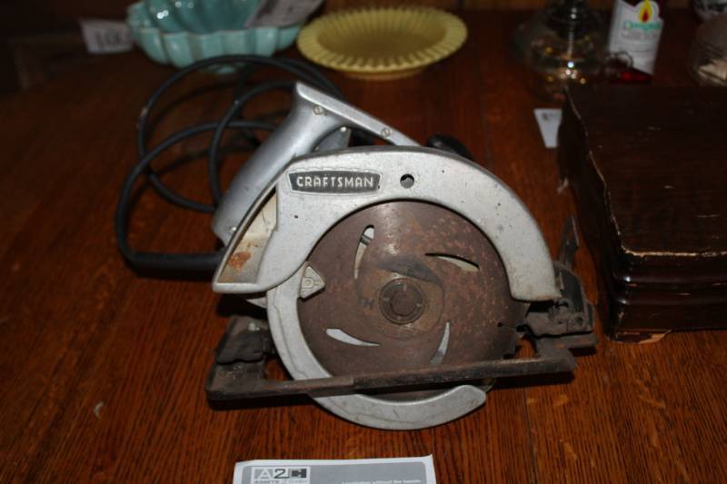 lot 9 image: Craftsman Industrial Electric Hand Saw