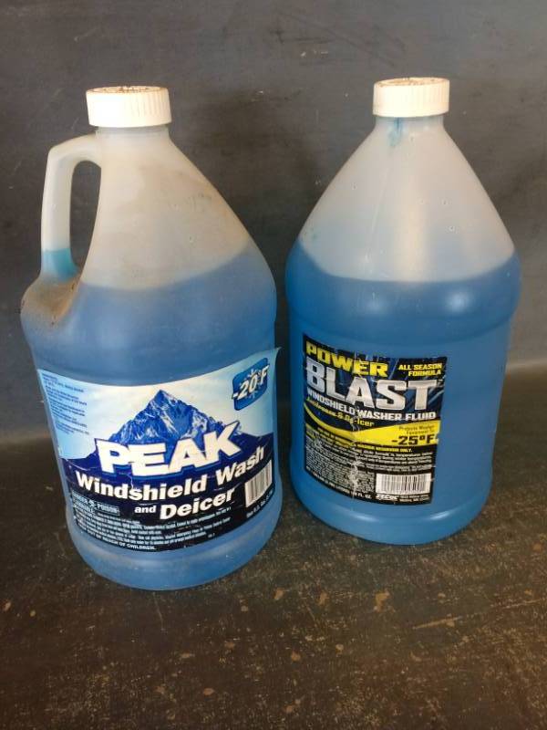 lot 12 image: Windshield Wiper Fluid and De-icer