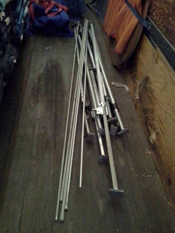 lot 823 image: Economy Steel Cargo Poles