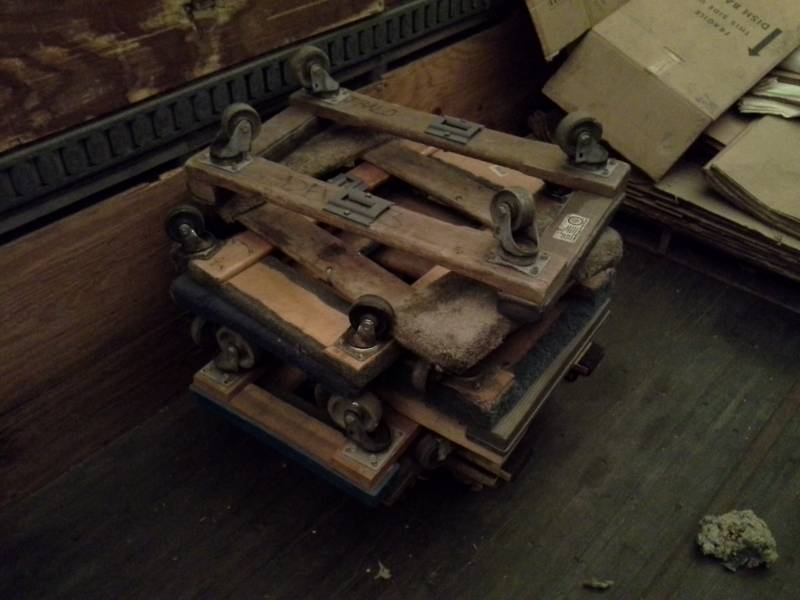lot 845 image: Lot of (10) Furniture Dolly