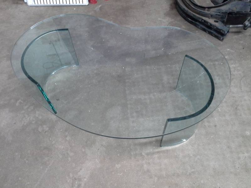 lot 860 image: GlassPlexiglass Coffee Table