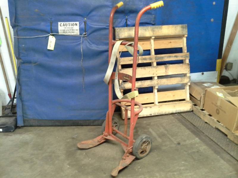 lot 865 image: Wesco Industrial 2-Wheel Barrel Hand Truck