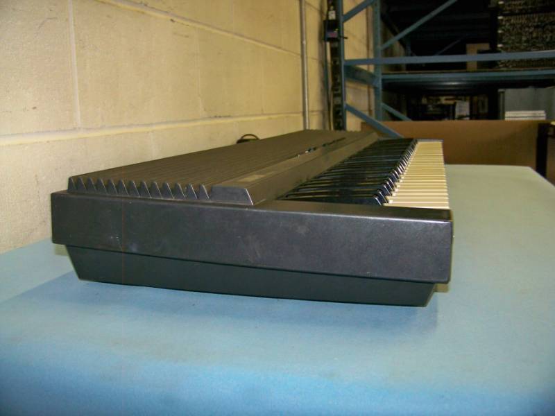 lot 30 image: Yamaha, YPR-8, 61-Key, Electric Piano  Keyboard