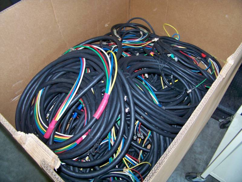 lot 63 image: Large Box 12 filled with Audio  Video Cables