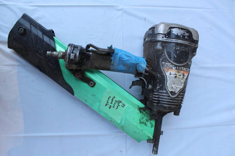 lot 34 image: Hitachi Pneumatic Clipped Head Nailer