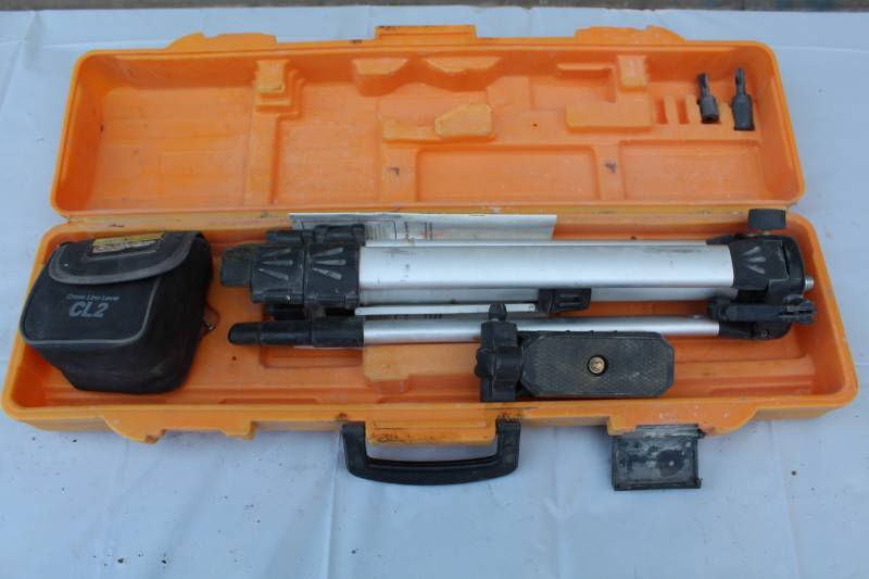 lot 42 image: Stanley Fat Max Cross Line Level Kit CL2