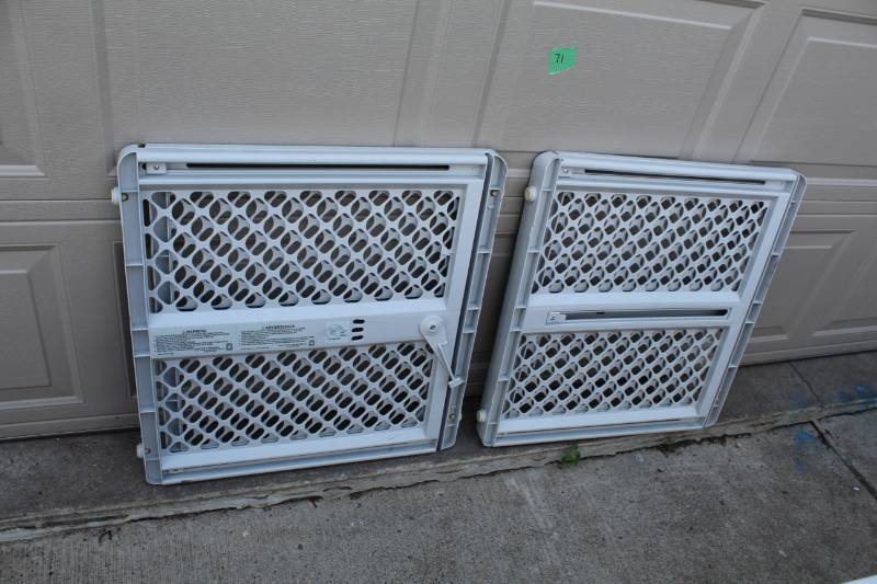 lot 71 image: North States 2-Piece Children Safety Gates