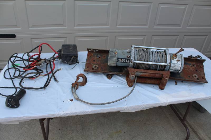 lot 77 image: 12000 lb. Capacity Electric Winch