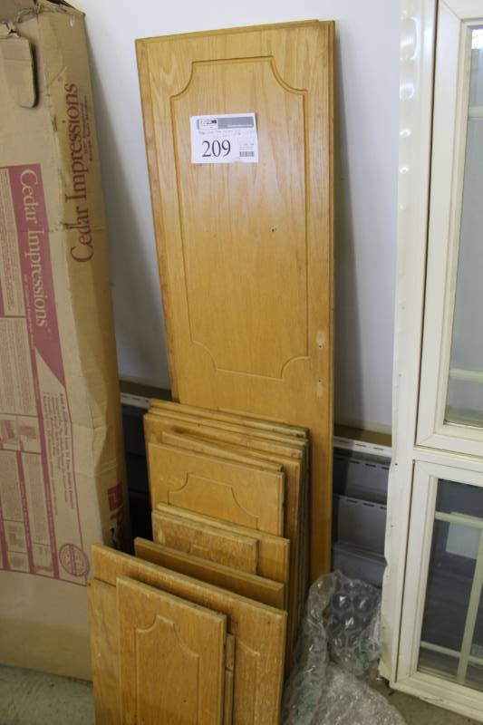 lot 209 image: Wood Cabinet Doors