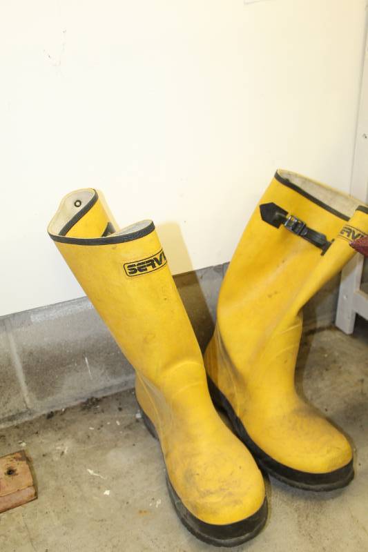 lot 194 image: Servus Rain Boots