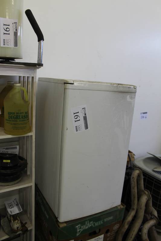lot 161 image: Sanyo Refrigerator