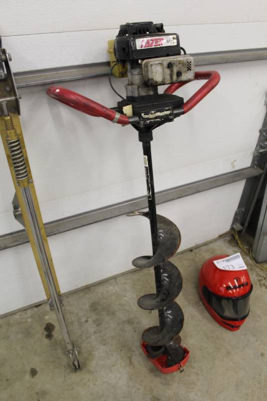 lot 175 image: Strikemaster Laser Mag Gas Powered Ice Auger