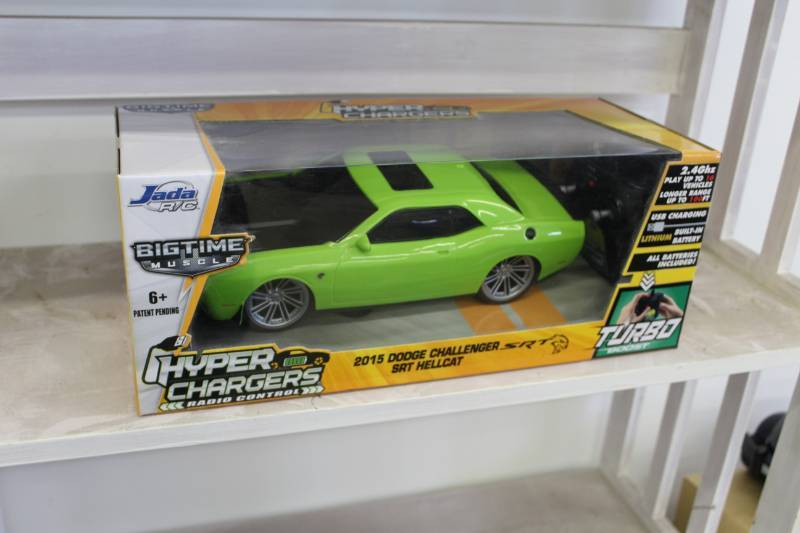 lot 203 image: Jada RC 2015 Dodge Challenger SRT Hellcat RC Car