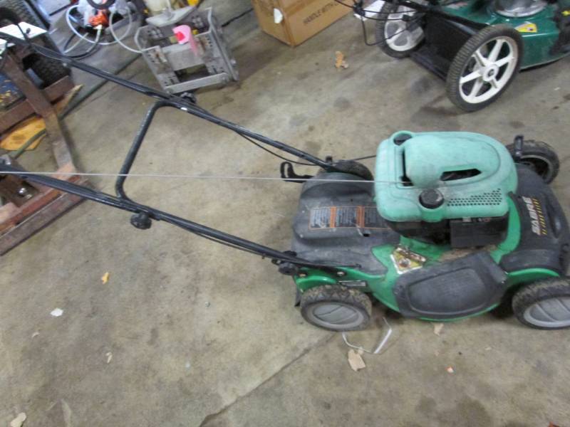 lot 8 image: John Deere sabre 21 mower runs ...