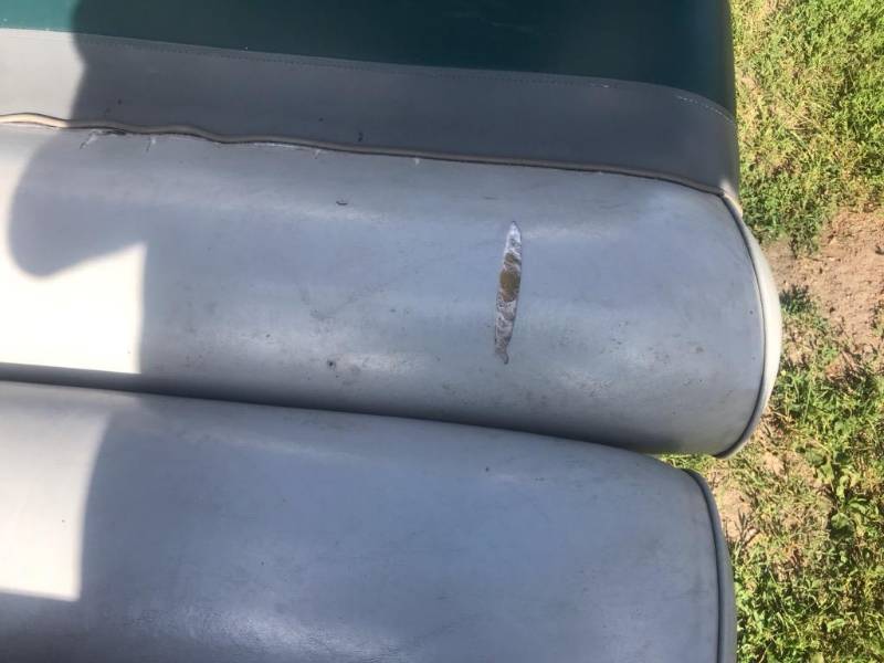 lot 33 image: Pair of 42 vinyl covered boat seat benches, plastic bases, no worries about rotten wood
