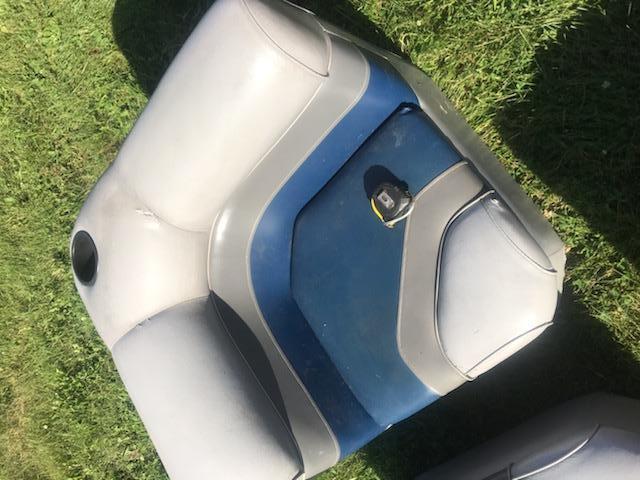 lot 43 image: Three 26 vinyl covered boat seat corners, plastic bases, no worries about rotten wood