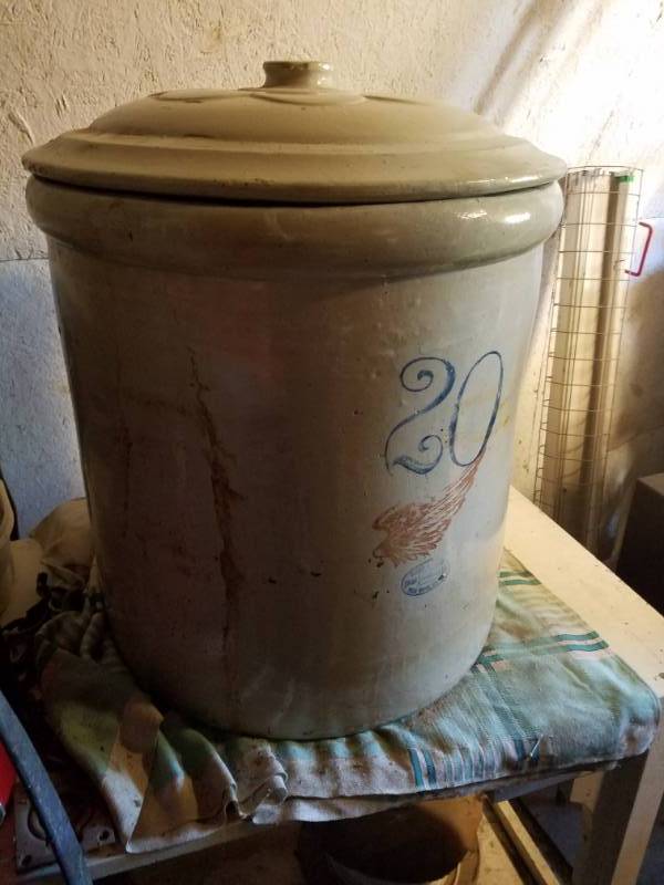 lot 1 image: 20 Gallon Red Wing Crock with Lid
