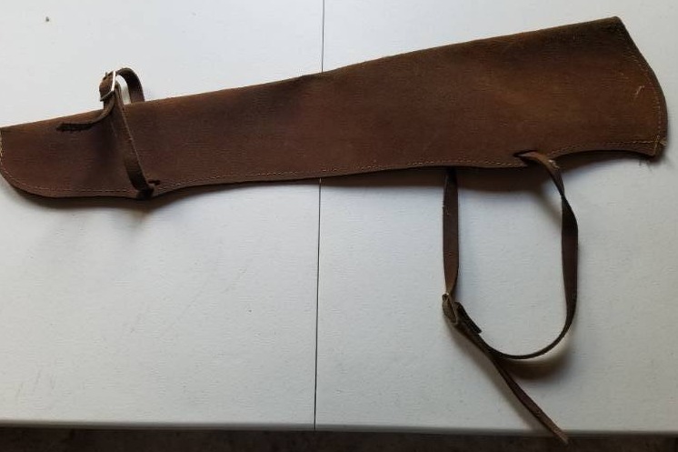 lot 6 image: Leather Scabbard Rifle Holder