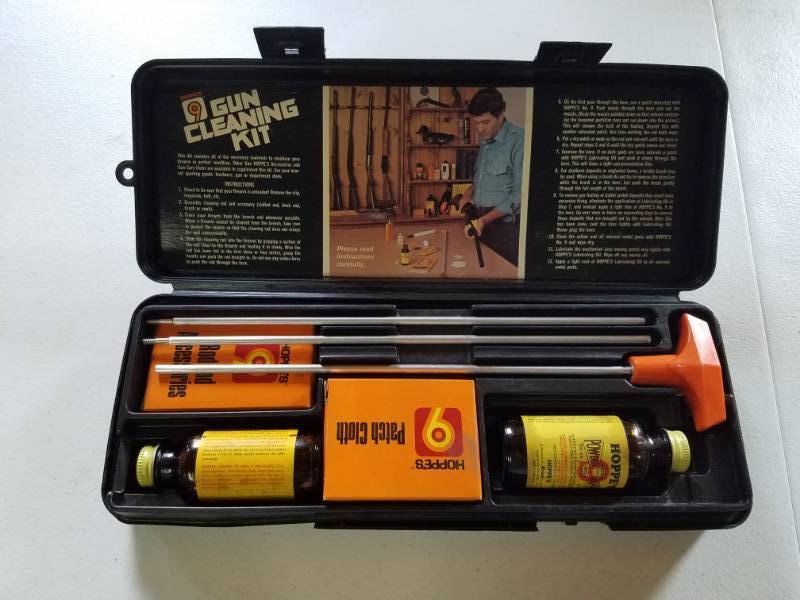 lot 29 image: Hoppers Gun Cleaning Kit