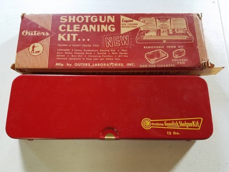 lot 31 image: Outers Gunslick Shotgun cleaning kit for 12 gauge