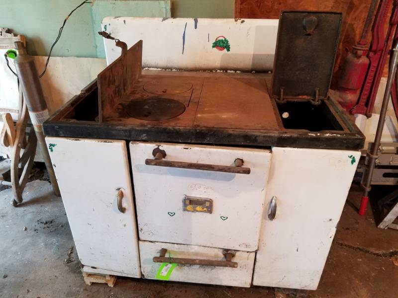 lot 71 image: Old Wood Fired Kitchen Stove