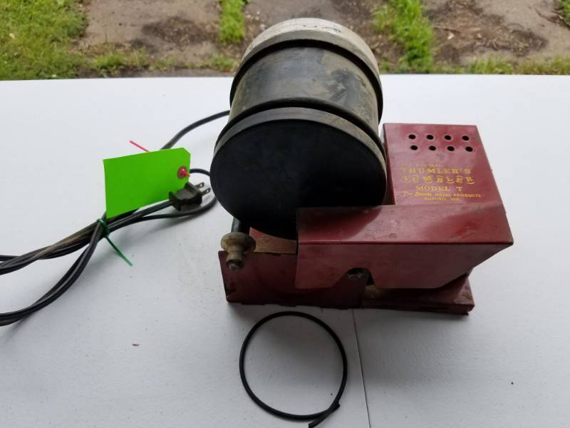 lot 79 image: Thumlers Tumbler Model T Rock Polisher
