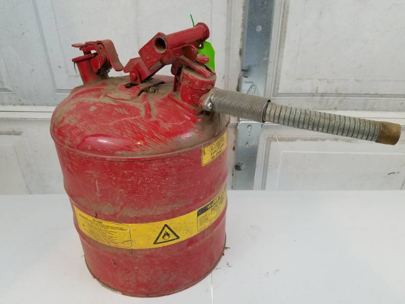 lot 82 image: Vintage 5 gallon gas can