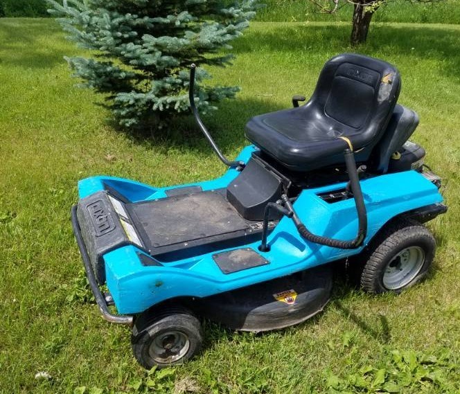 lot 110 image: Dixon Lawn Mower