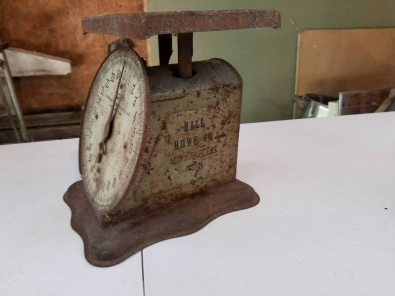 lot 127 image: Vintage HALI hardware Company Minneapolis Minnesota Scale