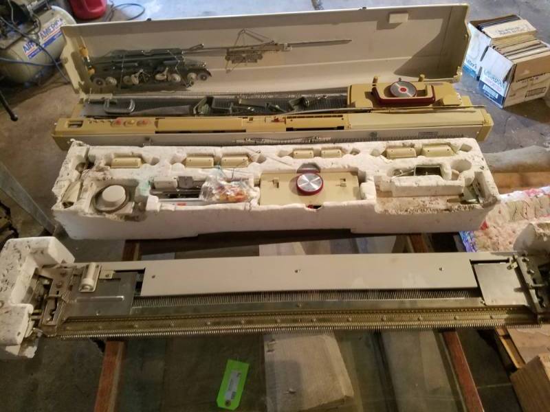 lot 135 image: Studio Model F370 Knitting Machine