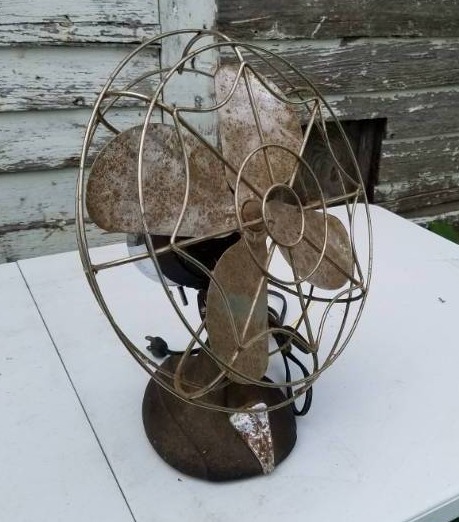 lot 175 image: 10 Vintage G SHIM Table Fan