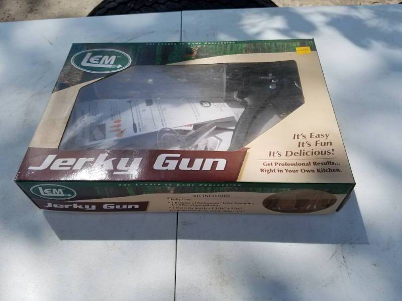 lot 191 image: Cabelas Jerky Gun