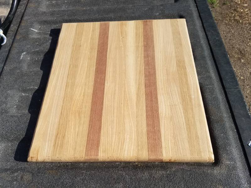 lot 254 image: 14 x 13 new homemade cutting board