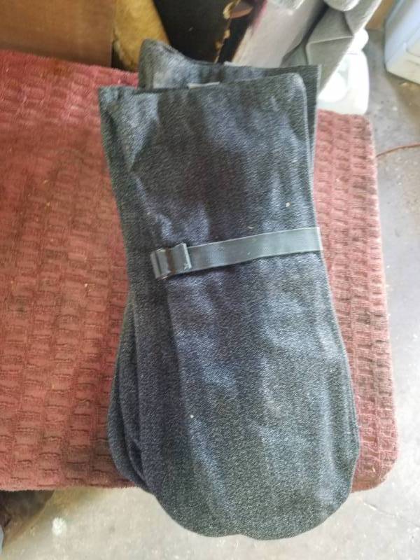 lot 255 image: 4 pairs of work mittens not insulated