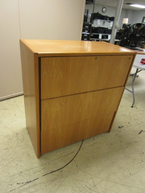 lot 125 image: OAK FILING CABINET
