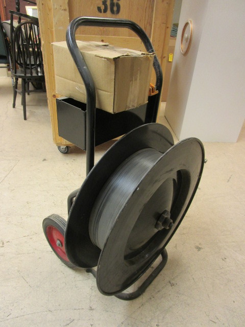 lot 132 image: PALLET STRAPPING KIT