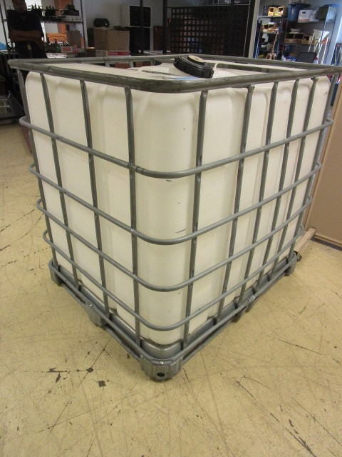 lot 147 image: SCHUTZ STORAGE TANK WITH METAL FRAME