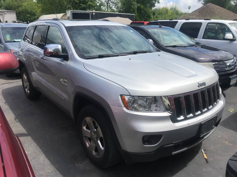 lot 9 image: 2012 Jeep Grand Cherokee Limited 4x4