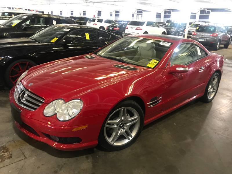 lot 16 image: 2006 Mercedes SL500 Convertible