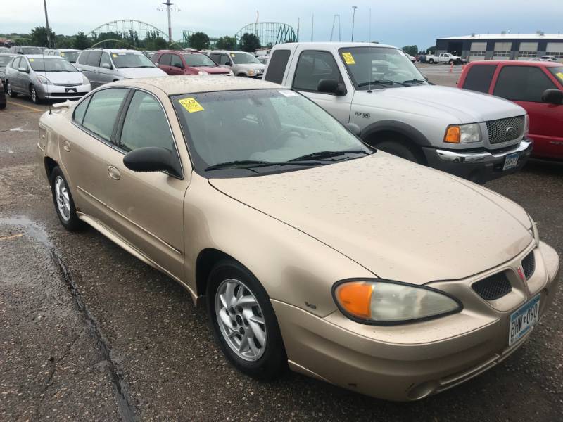 lot 22 image: 2003 Pontiac Grand AM