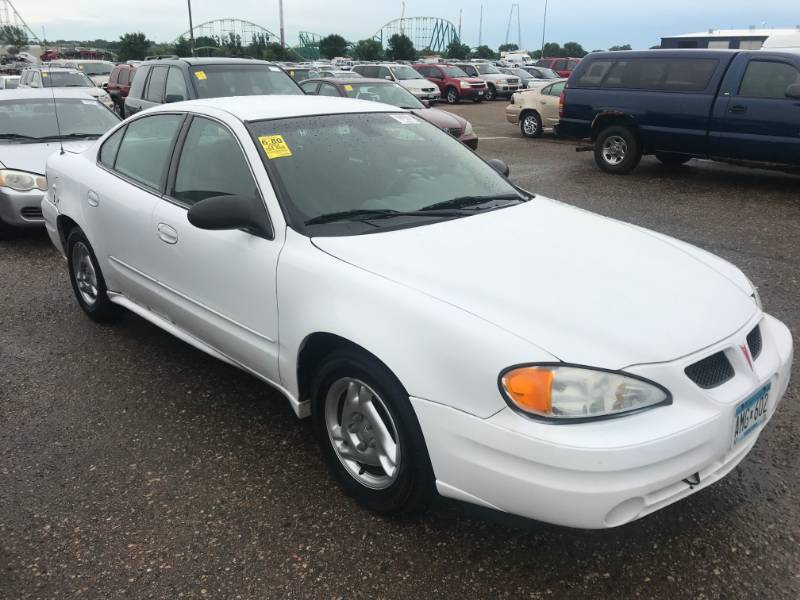 lot 26 image: 2003 Pontiac Grand AM