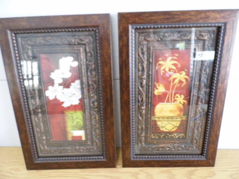 lot 18 image: 2 Pieces Art