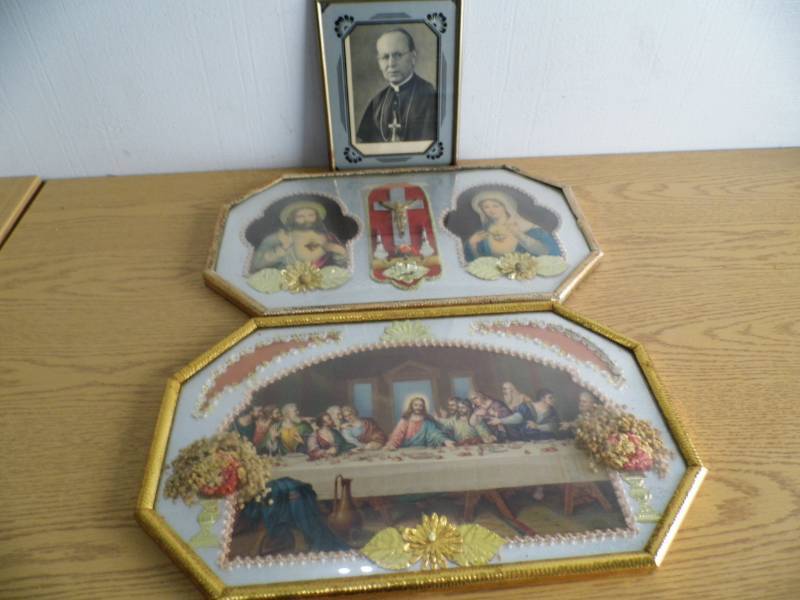 lot 19 image: Religious Pictures