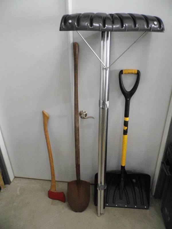 lot 26 image: Roof Rake - Shovels - Spade