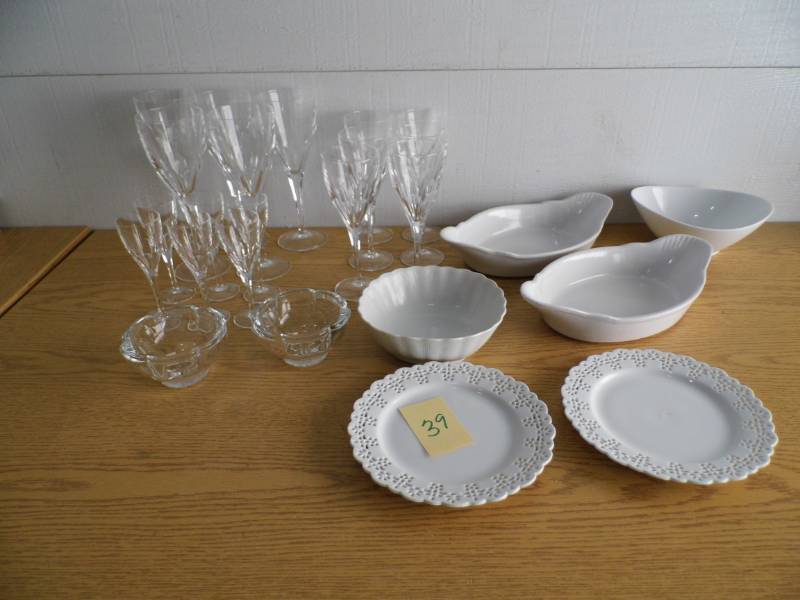 lot 39 image: Glassware - White Serving Pieces